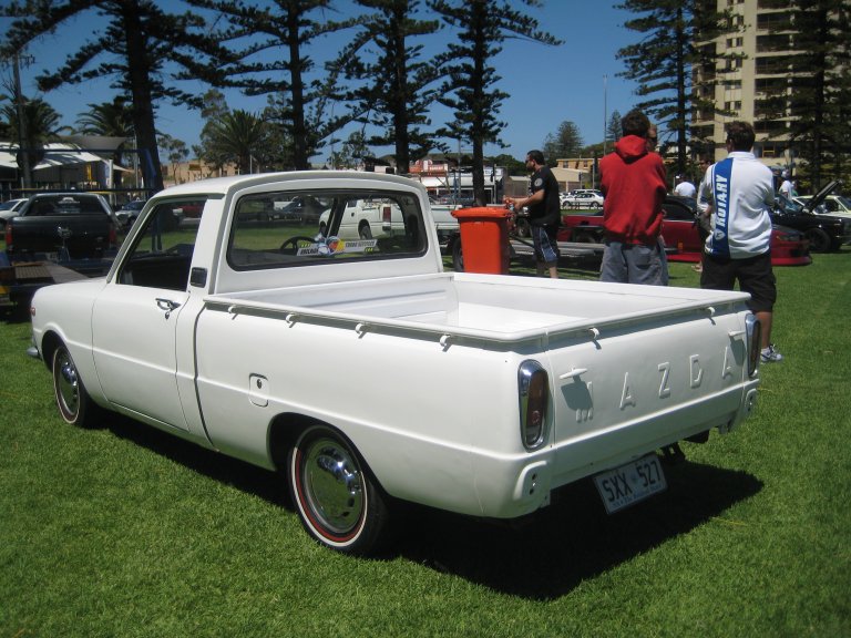 Mazda 1000 ute - 02.JPG