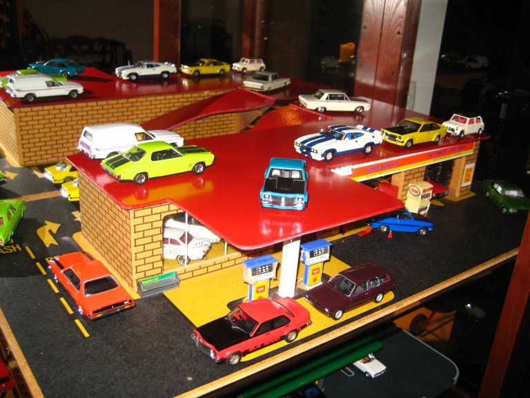 07 - completed garage with cars.JPG