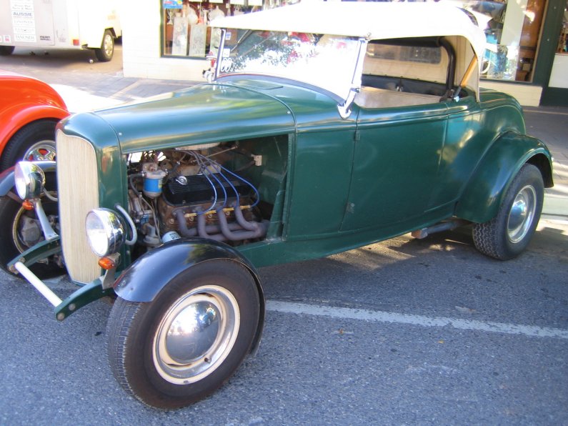 1932 Ford nostalgia rod.JPG