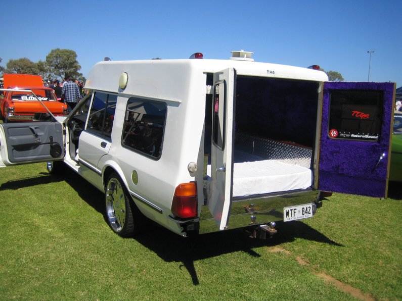 Ford XF Falcon ex-ambulance with 20in wheels and green shag pile carpet - 02.JPG