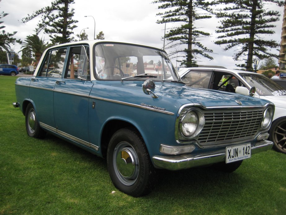 Mitsubishi Colt 1000 - 1967 - 01.JPG