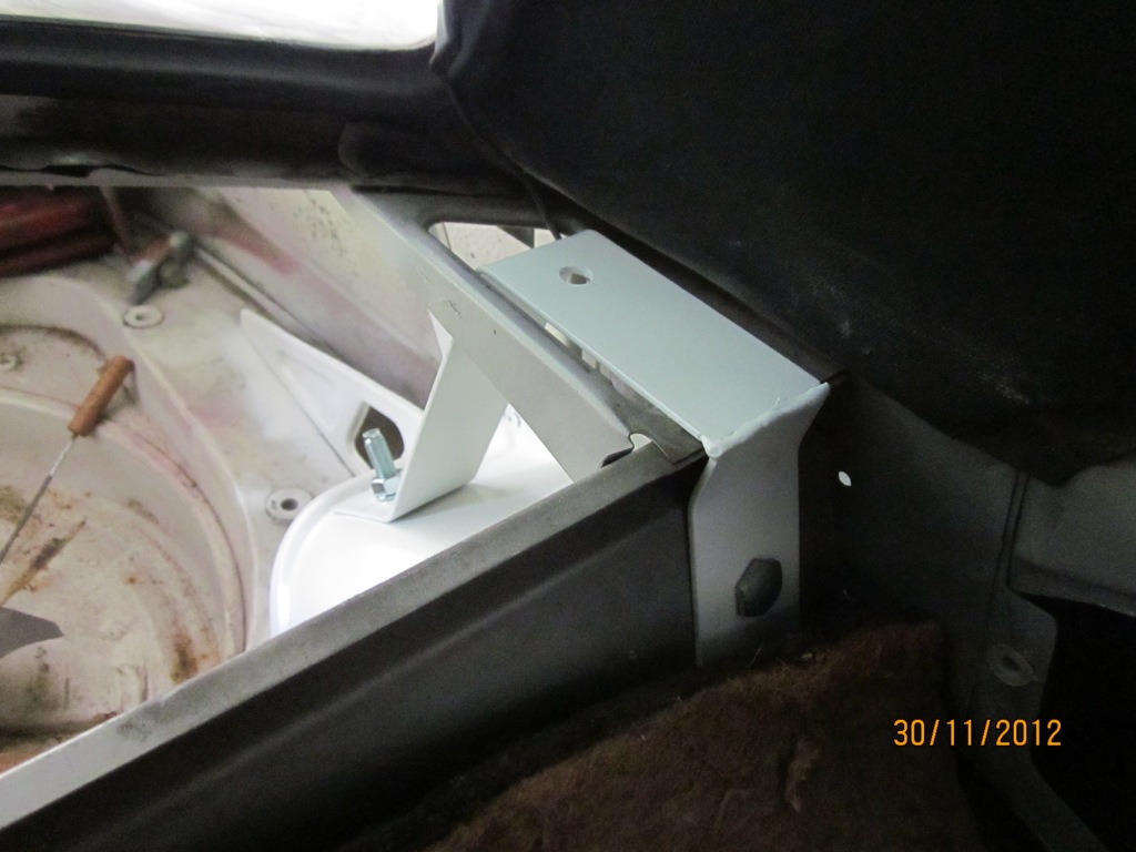 rear-belt-mtg-parcel-shelf-view.jpg