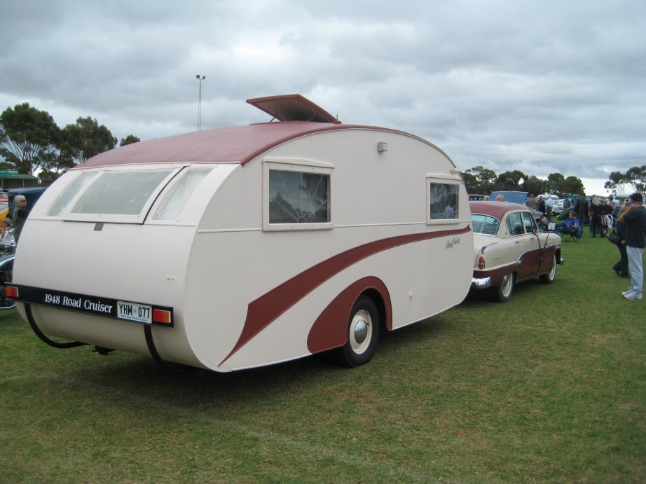 Dodge sedan with Road Cruiser caravan.JPG