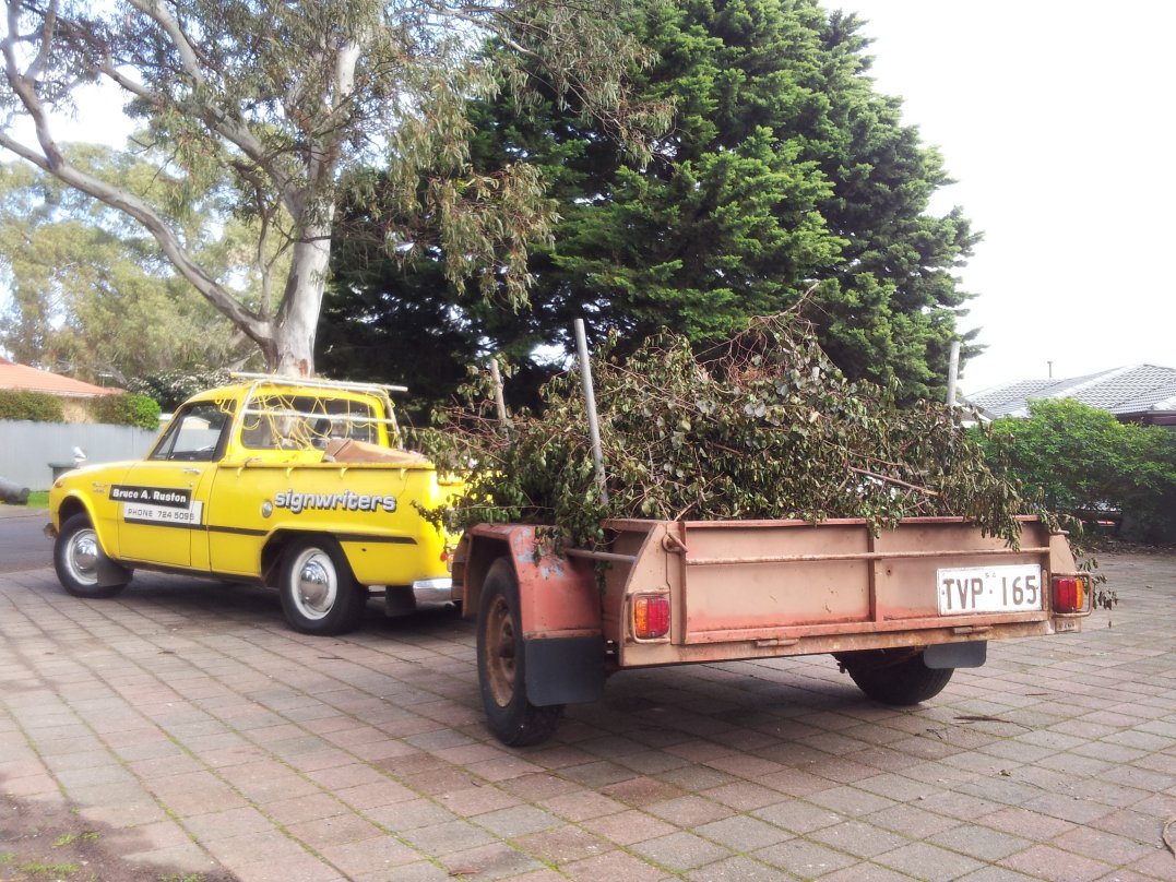 front yard - 30 July - Isuzu Wasp with rubble and greenwaste.jpg