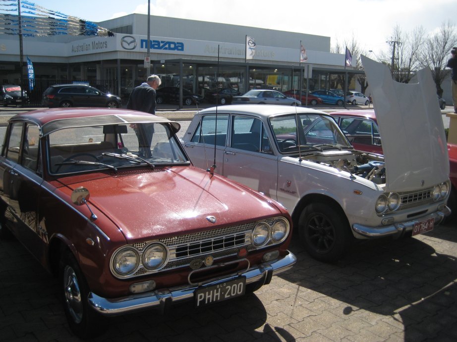 047 - Chris Kahler's Bellett sedan & Kerry Bruty's Bellett sedan.JPG