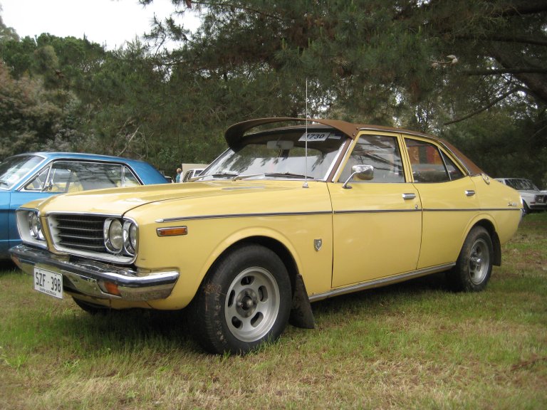 Toyota Corona Mark II sedan.JPG