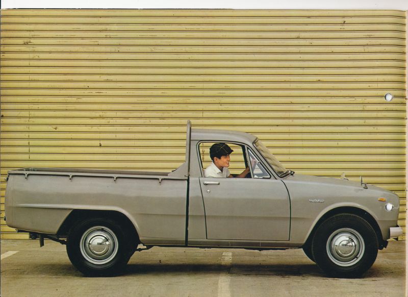 1963 Isuzu Wasp brochure - Japanese -  pages - 04.jpg