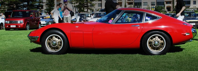 Toyota 2000 GT - 05.jpg