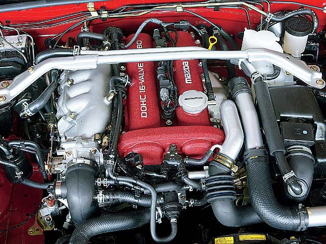 0407_06z+2004_MazdaSpeed_MX5+Engine_Bay_View[1].jpg