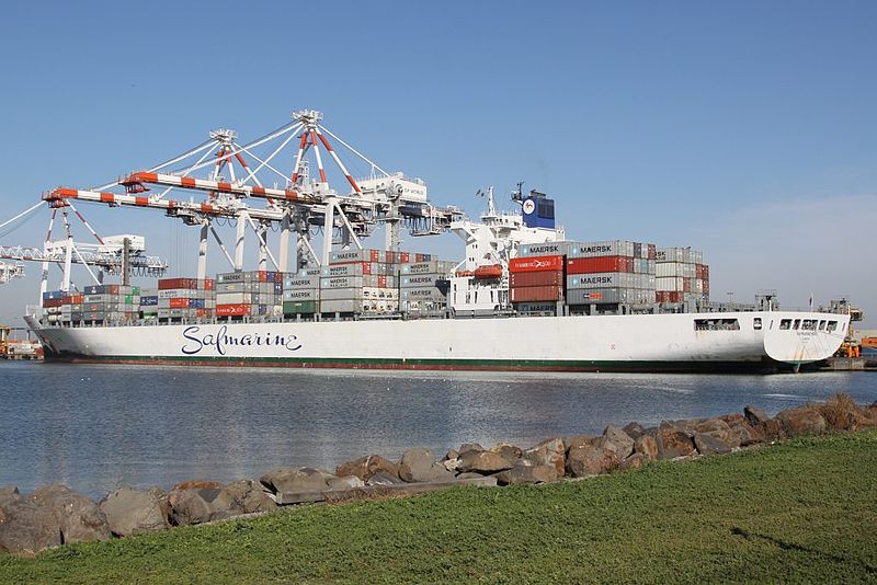 800px-Safmarine_Meru_berthed_at_Port_of_Melbourne.jpg