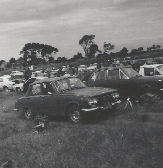 KJB '66 Bellett - 1970 Auto  X  Light Car Club Bacchus Marsh s 001.jpg