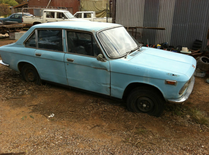 1969 Isuzu Florian 1600 Deluxe 3.jpg