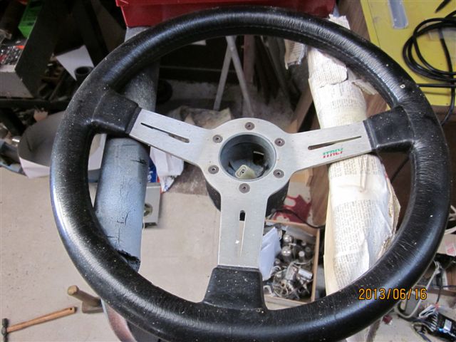 Bellett Sport steering -wheel 002.jpg