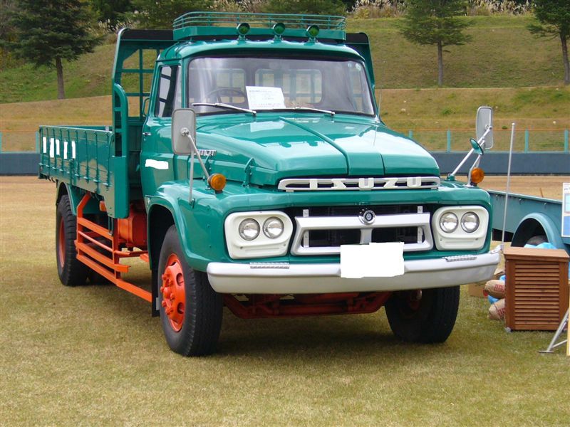 isuzu_hood_truck.jpg