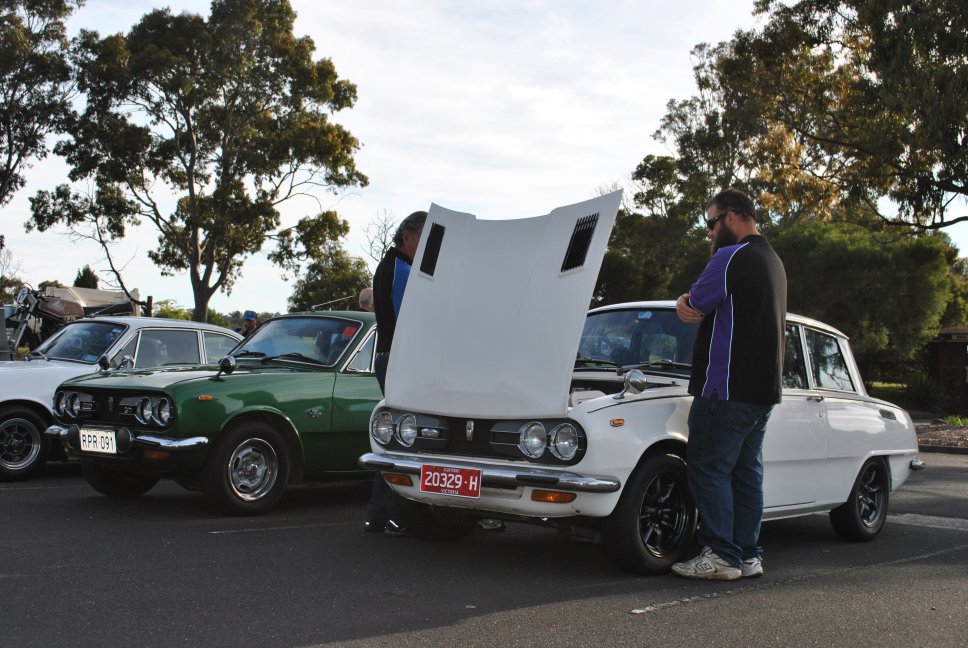 04 - Dave's GTR and Glenn's Bellett 1600 Sport.JPG