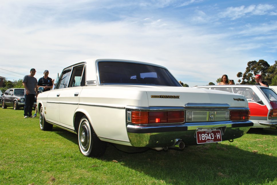 Nissan President 250 Series - 05.JPG