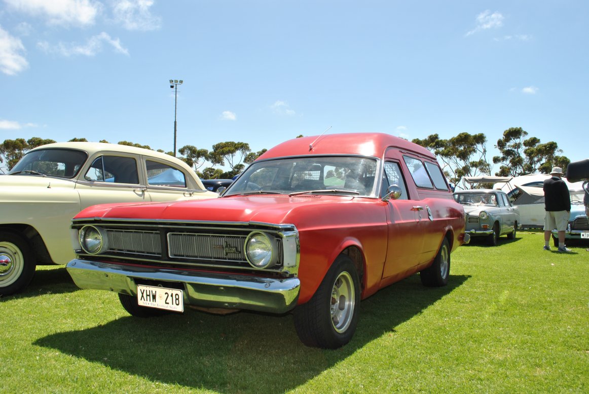 Ford XY Falcon panelvan.JPG