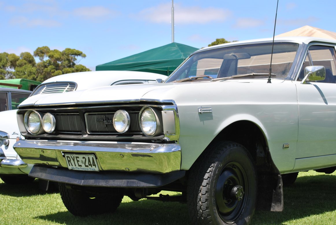 Ford XY Falcon 4WD - 02.JPG