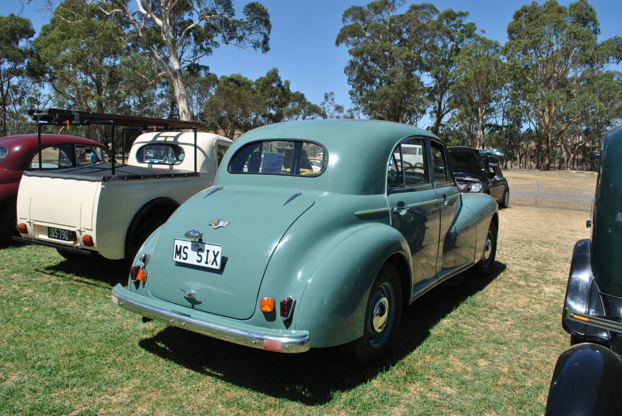 Morris Six - note Morris Minor doors - 02.JPG